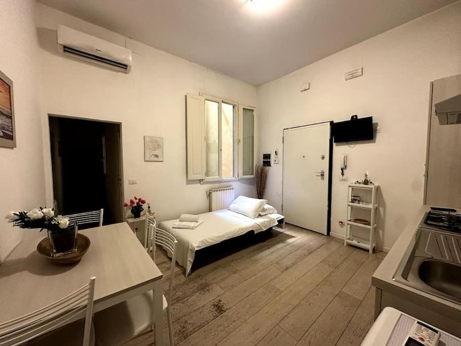 Comfortable House In Centro Storico Florence Exterior photo